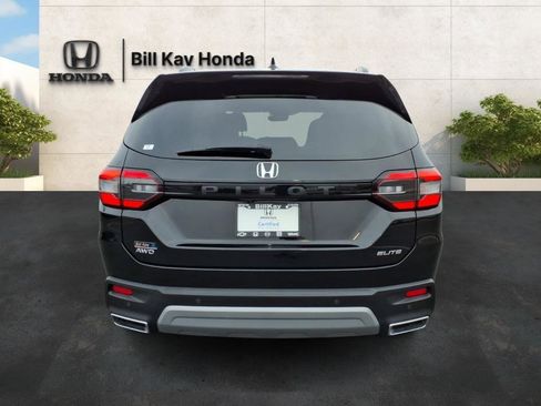 Used 2024 Honda Pilot Elite image 4