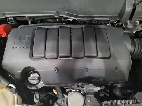 Used 2017 GMC Acadia Limited SLT AWD/4WD image 30