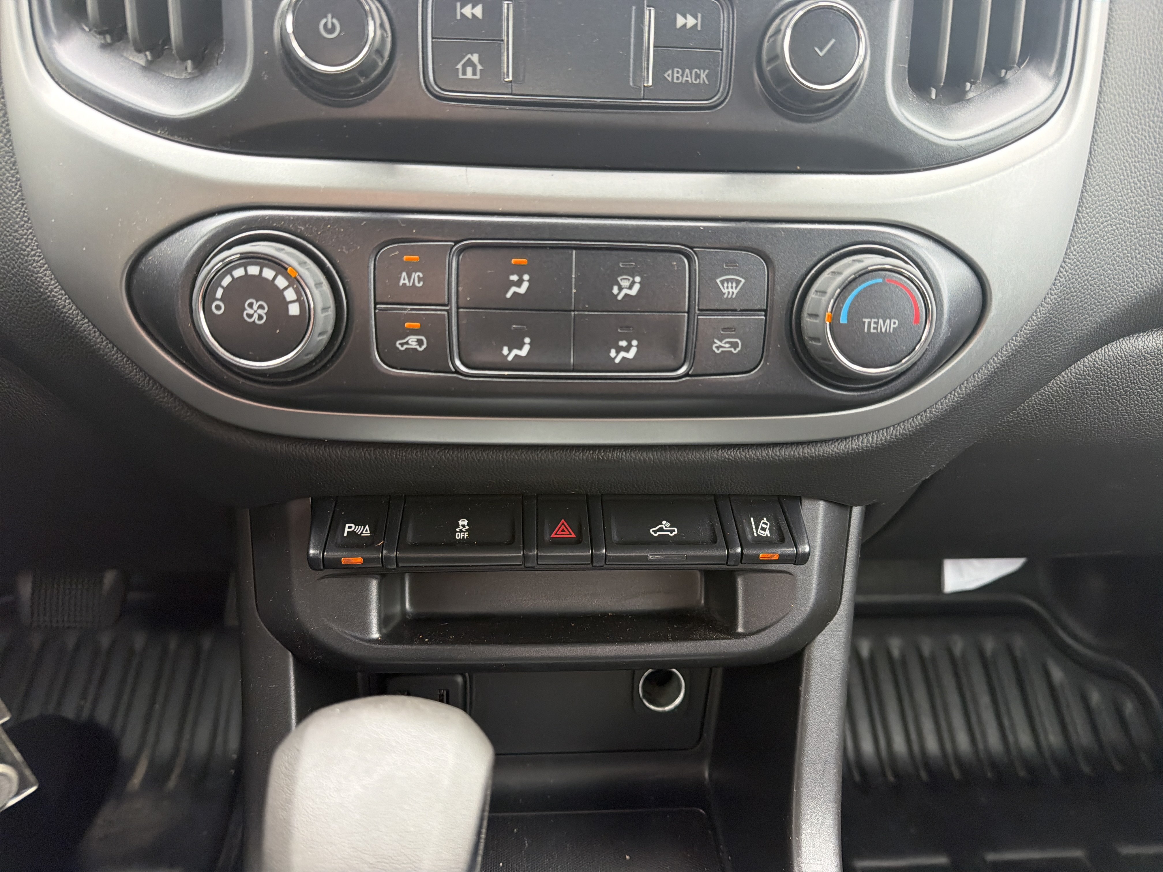 Used 2022 Chevrolet Colorado LT w/ Fleet Safety Package RWD image 24