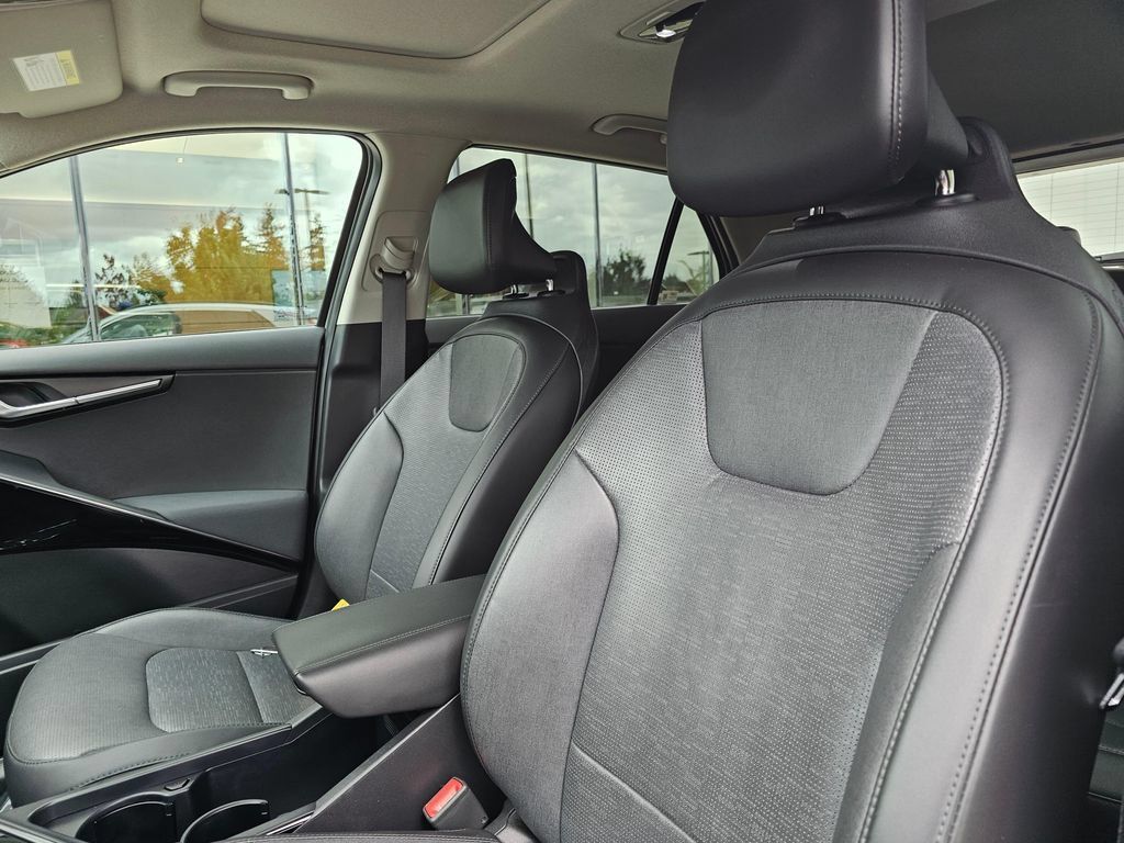Used 2023 Kia Niro Wave w/ Wave Preserve Package FWD image 25