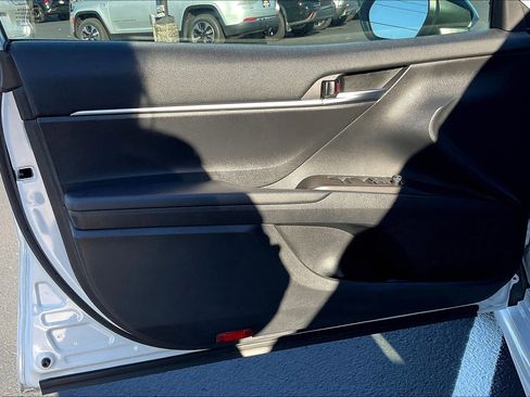 Used 2022 Toyota Camry SE image 22