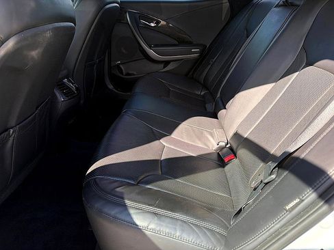 Used 2015 Hyundai Azera image 8