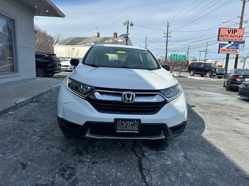 Used 2018 Honda CR-V LX image 2