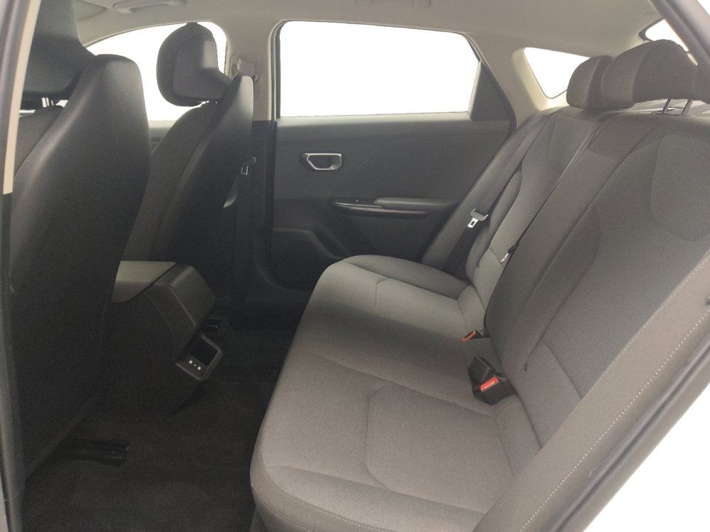 Used 2025 Kia K4 FWD image 18