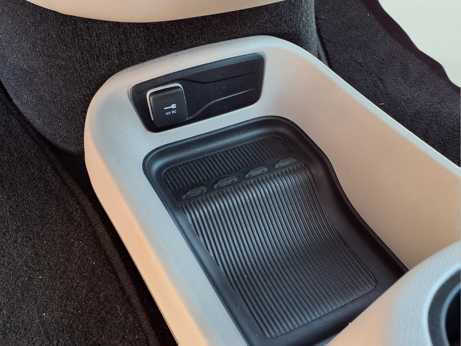 Used 2023 Chrysler Pacifica Touring-L FWD image 15