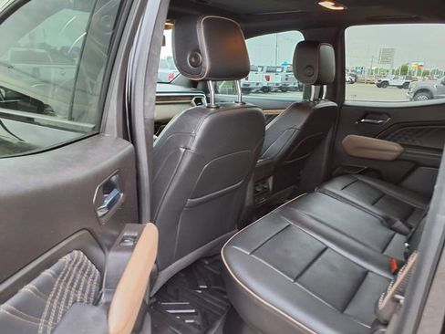 Used 2025 GMC Canyon Denali AWD/4WD image 21