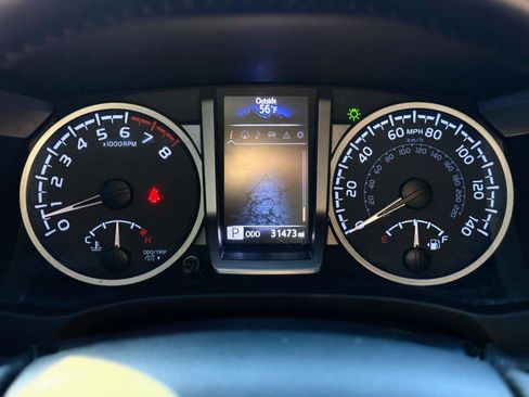 Used 2023 Toyota Tacoma Limited image 20