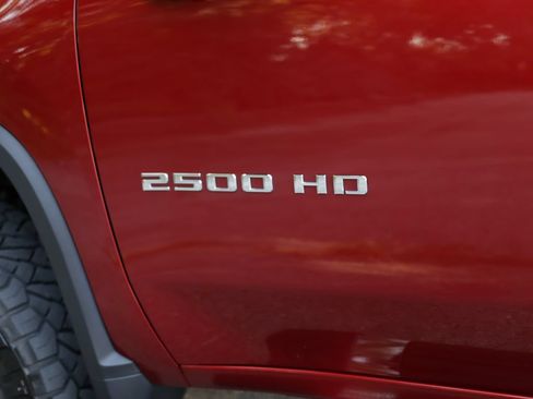 Used 2025 Chevrolet Silverado 2500 LTZ w/ LTZ Premium Package AWD/4WD image 40