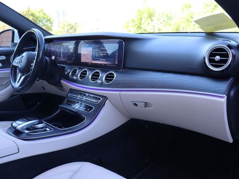 Used 2019 Mercedes-Benz E 300 4MATIC w/ Premium 1 Package image 21