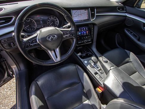 Used 2019 INFINITI QX50 Essential w/ Premium Heat Package image 12