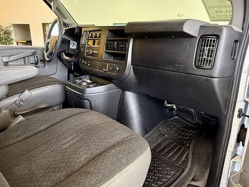 Used 2018 Chevrolet Express 2500 w/ Driver Convenience Package RWD image 12