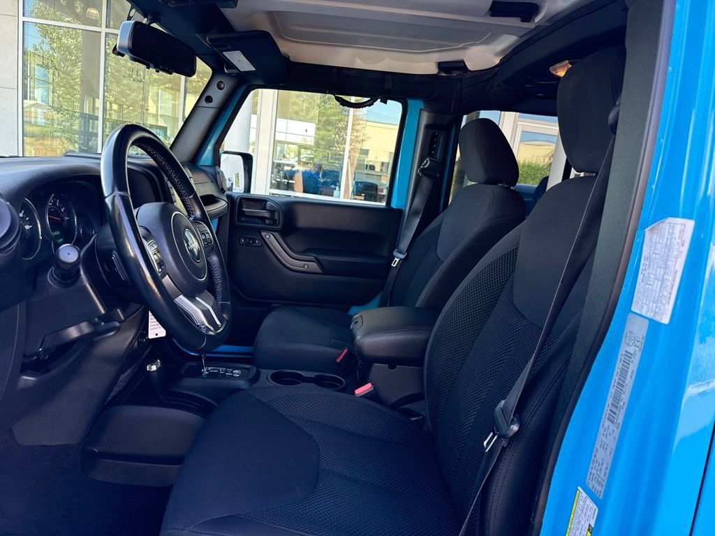 Used 2017 Jeep Wrangler Unlimited Sport AWD/4WD image 23