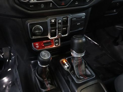 Used 2020 Jeep Gladiator Rubicon image 30