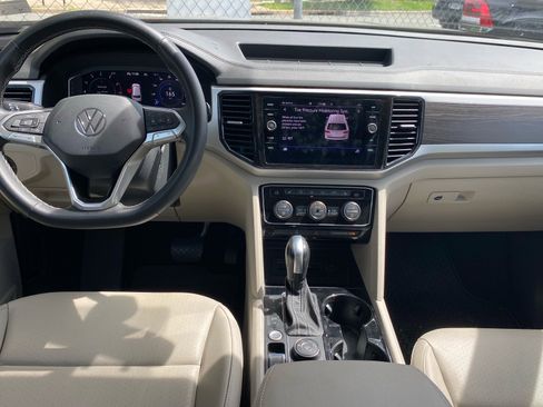 Certified 2023 Volkswagen Atlas SE w/ Panoramic Sunroof Package AWD/4WD image 8