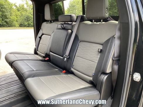 Certified 2025 Chevrolet Silverado 2500 ZR2 w/ Technology Package image 50