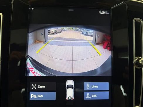 Used 2020 Volvo XC40 T5 Momentum AWD/4WD image 13