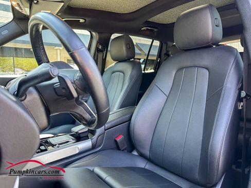 Used 2022 Mercedes-Benz GLB 250 4MATIC image 35