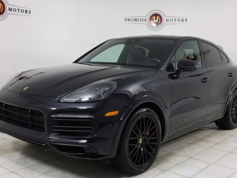 Used 2022 Porsche Cayenne GTS w/ Premium Package Plus AWD/4WD image 5
