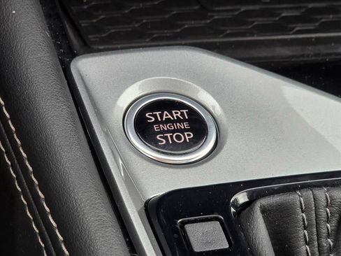 Used 2024 Nissan Altima 2.5 SV w/ SV Premium Package FWD image 18