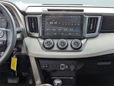 Used 2013 Toyota RAV4 LE image 16