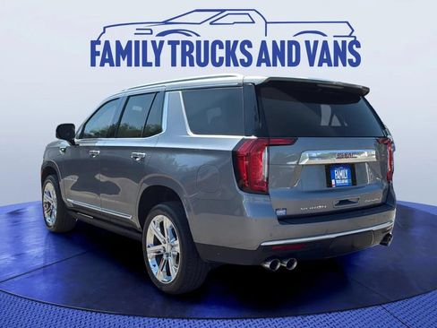 Used 2021 GMC Yukon Denali w/ Denali Premium Package AWD/4WD image 3