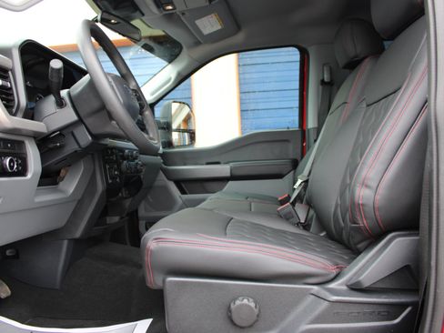 Used 2023 Ford F250 XL w/ STX Appearance Package image 17