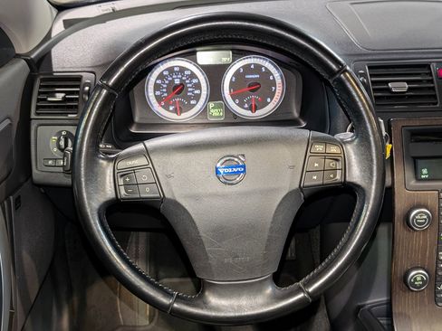 Used 2013 Volvo C70 T5 image 29