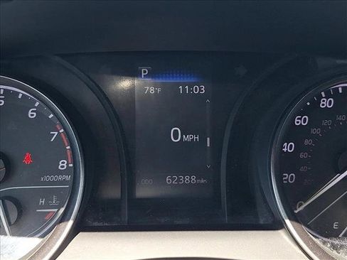 Used 2023 Toyota Camry SE FWD image 11