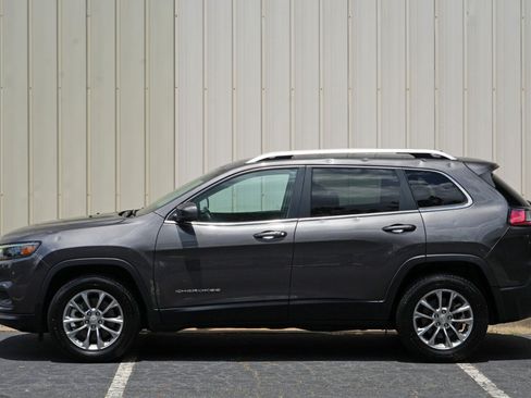 Used 2021 Jeep Cherokee Latitude Lux w/ Comfort/Convenience Group AWD/4WD image 45