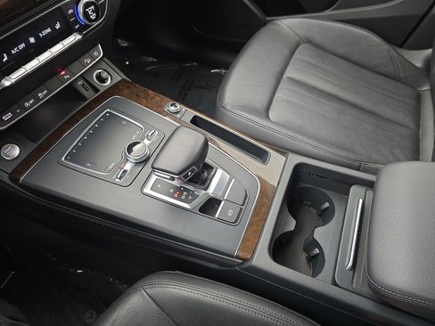 Used 2019 Audi Q5 2.0T Premium Plus w/ Premium Plus Package image 25