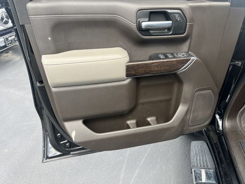 Used 2019 GMC Sierra 1500 SLE w/ SLE Value Package AWD/4WD image 14