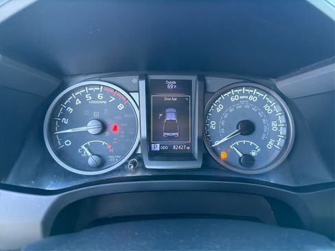 Used 2020 Toyota Tacoma TRD Sport w/ Technology Package image 16