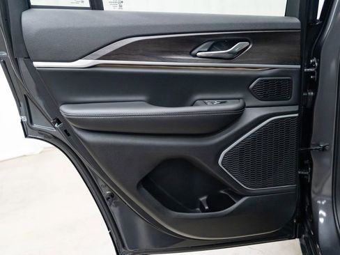 New 2026 Jeep Grand Cherokee Limited image 26