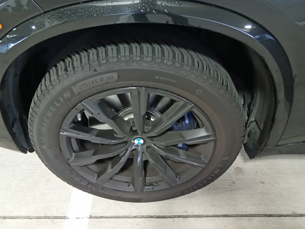 Used 2020 BMW X5 M50i AWD/4WD image 17
