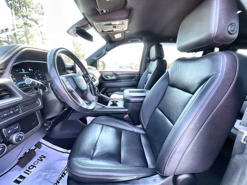 Used 2022 Chevrolet Suburban LT image 19