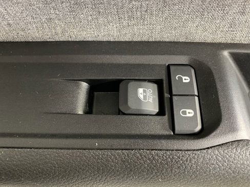 Used 2022 Jeep Compass Sport image 30