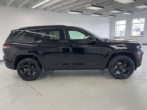 New 2026 Jeep Grand Cherokee Limited image 13