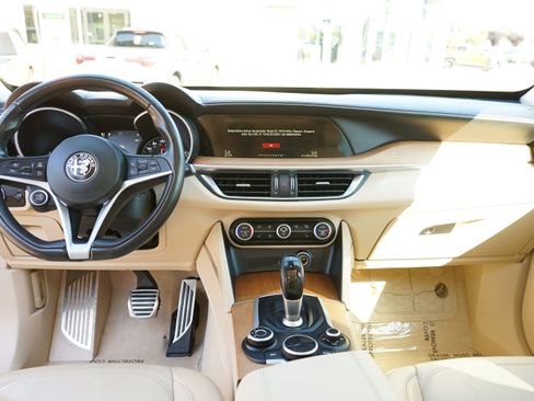 Used 2018 Alfa Romeo Stelvio Ti Lusso image 22