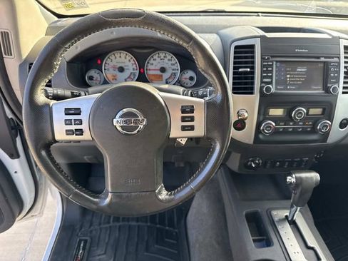 Used 2018 Nissan Frontier PRO-4X image 24