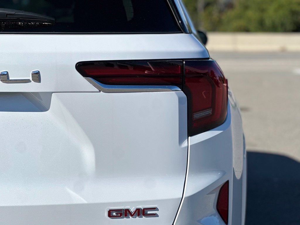 New 2027 GMC Terrain Denali w/ LPO, Floor Liner Package AWD/4WD image 6