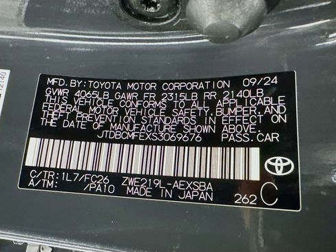 Used 2025 Toyota Corolla SE w/ SE Premium Package FWD image 36