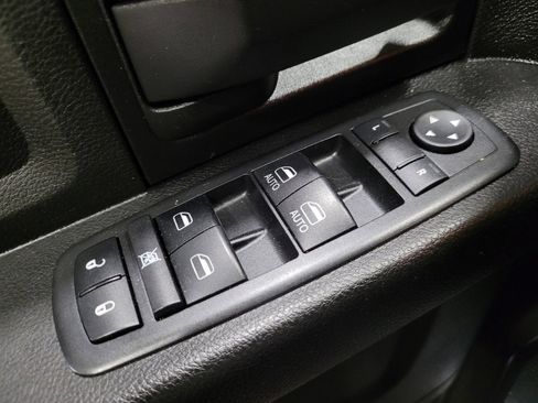 Used 2019 RAM 1500 Express w/ Express Value Package AWD/4WD image 27