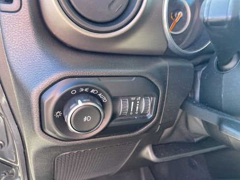 Used 2018 Jeep Wrangler Unlimited Sport S image 6