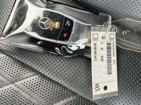 Used 2019 Mercedes-Benz S 560 4MATIC Sedan image 37