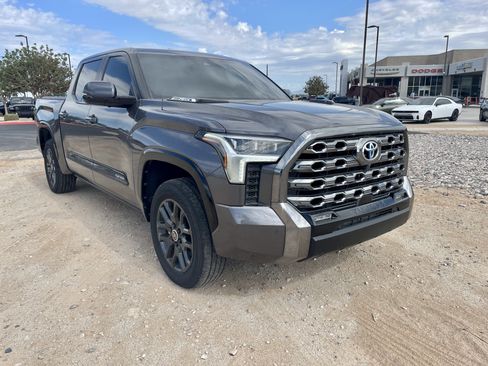 Used 2024 Toyota Tundra Platinum AWD/4WD image 7
