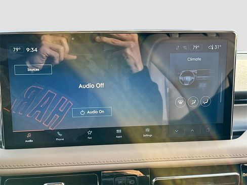 Used 2023 Lincoln Nautilus AWD image 12