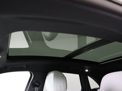 Used 2025 Porsche Macan image 15