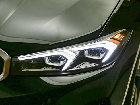 Certified 2023 BMW 330i Sedan w/ Premium Package RWD image 8