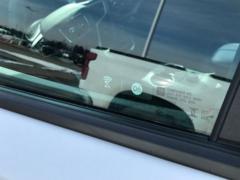 Certified 2023 GMC Terrain SLE w/ Driver Convenience Package image 6