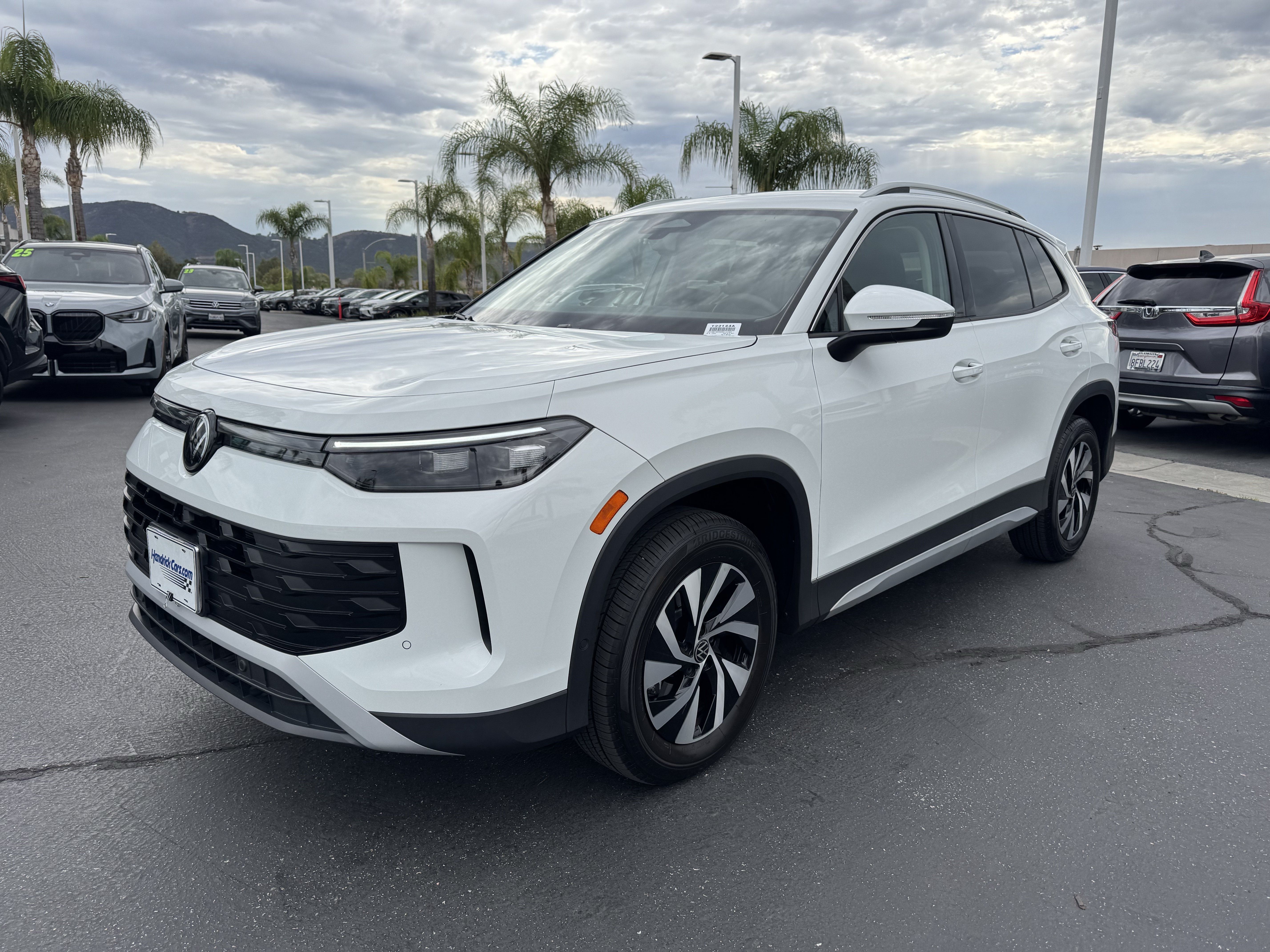 Certified 2025 Volkswagen Tiguan S AWD/4WD image 4